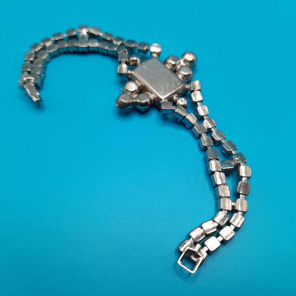 Light Blue Art Glass Rhinestone Bracelet, Mid-Century, 1960s Vintage Jewelry - Picture 4 of 10
